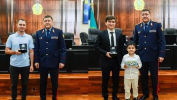 Елордада полиция ерлік көрсеткен азаматтарды марапаттады