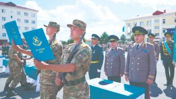 Жас сарбаздар ант берді