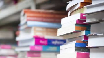 Отбасымен бірге оқуға жиі таңдалатын 10 кітап анықталды