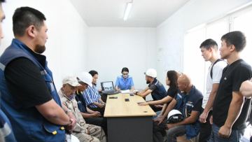 Құрылыс компаниясының ұжымына есірткінің зияны мен еңбек қауіпсіздігі шаралары түсіндірілді