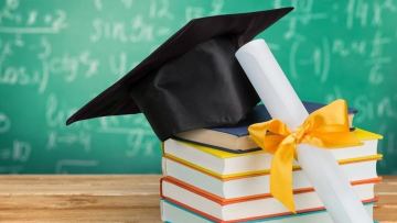 Астанада әкімдік бөлетін 303 білім гранты үлестірілді