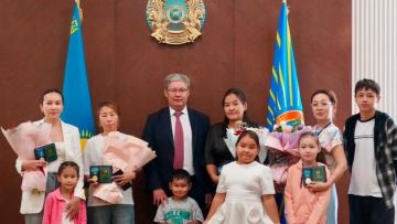Көпбалалы аналарға мемлекеттік наградалар табысталды
