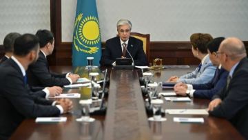 Президент Құрылтайдағы партия фракцияларының жетекшілерімен кездесті
