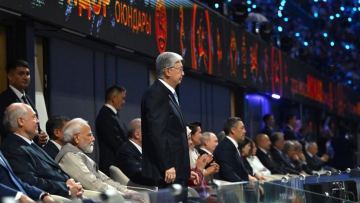 Президент Бішкекте өтіп жатқан VI Дүниежүзілік көшпенділер ойындарының ашылу салтанатын тамашалады