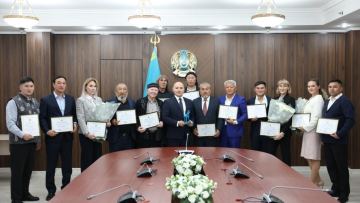 Қазақы тазы мен төбет күніне орай кинология саласының өкілдері марапатталды