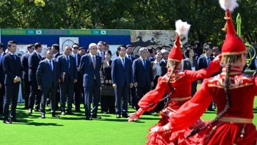 Мемлекет басшысы Қасым-Жомарт Тоқаев пен Корея Ұлттық Ассамблеясының Спикері Чо Чжон Шик қазақ этноауылына барды