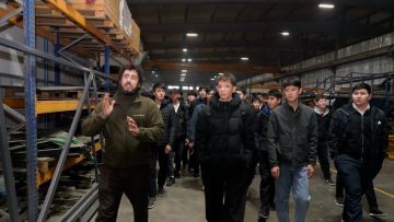 Колледж студенттері кәсіпорынды аралады