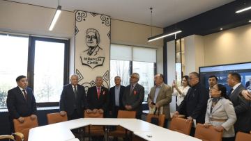 Зейнолла Сәнік атындағы орталық ашылды