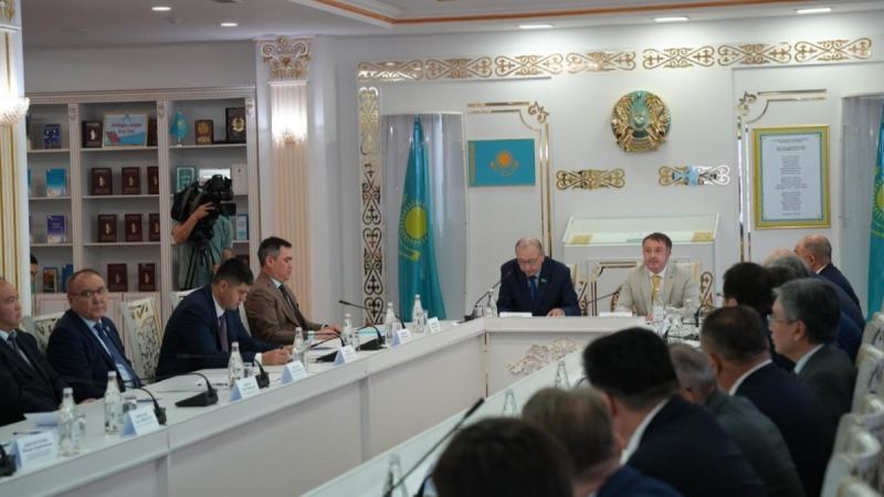 Астанада конституциялық реформаның заңнама мен мемлекеттік басқаруды дамытудағы рөлі талқыланды