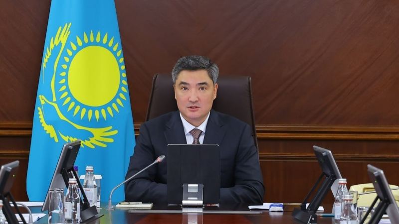 Олжас Бектенов: әрбір жауапты басшы жаңа Конституцияны жүзеге асыру үшін бар күш-жігерін жұмсайтынына сенімдімін