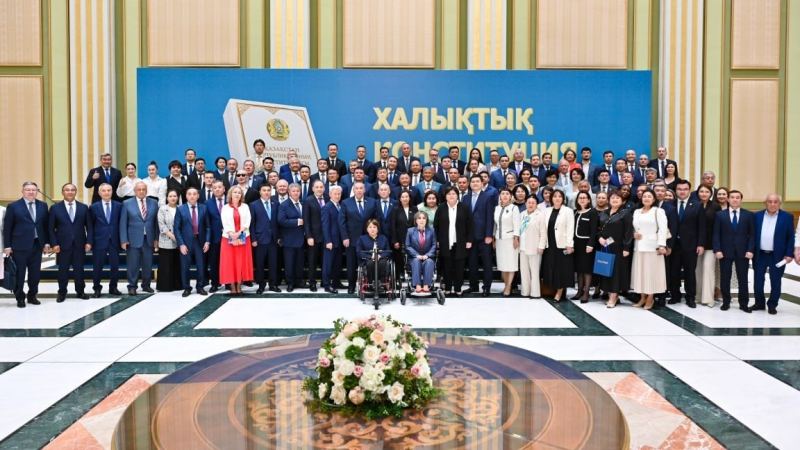 Жаңа Конституция: орнықты дамудың институционалдық және құқықтық негізі