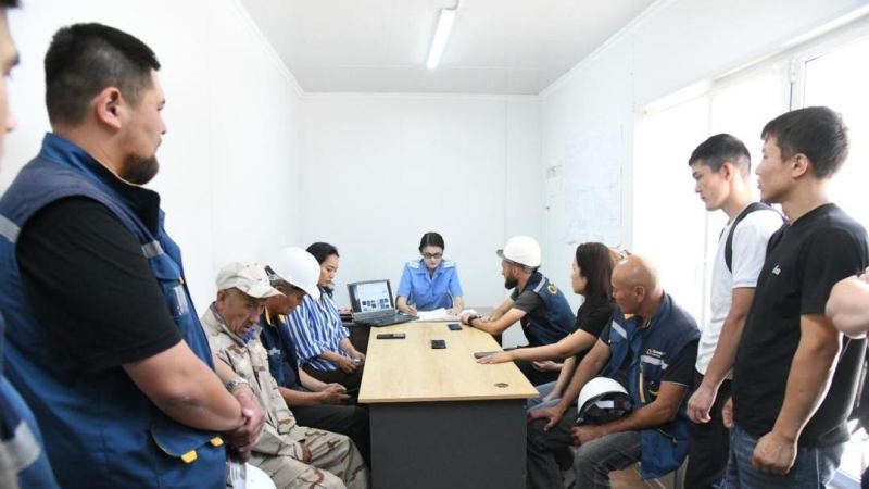 Құрылыс компаниясының ұжымына есірткінің зияны мен еңбек қауіпсіздігі шаралары түсіндірілді