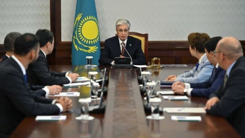 Президент Құрылтайдағы партия фракцияларының жетекшілерімен кездесті