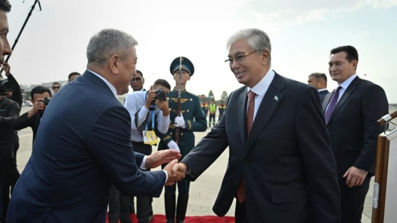 Мемлекет басшысы жұмыс сапарымен Бішкекке барды