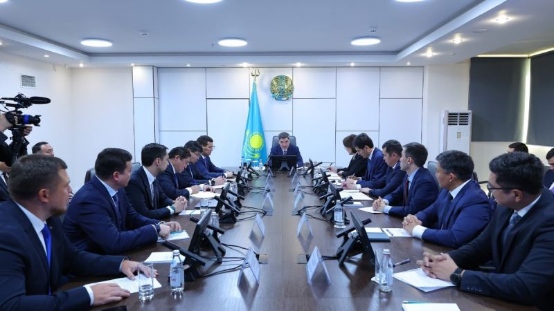 Медициналық ақпараттық жүйелерді біріктіру барысы тексеріліп, денсаулық сақтау саласындағы ЖИ шешімдер таныстырылды