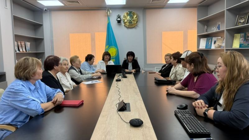 Білім басқармасы жанындағы Ардагерлер кеңесінің отырысы өтті