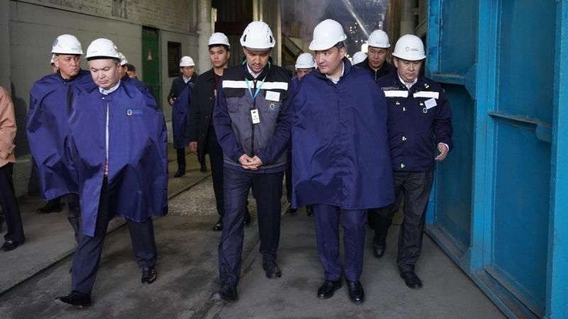 Премьер-министр Қаратас кен орнына және Kazakhmys Smelting зауытына барды