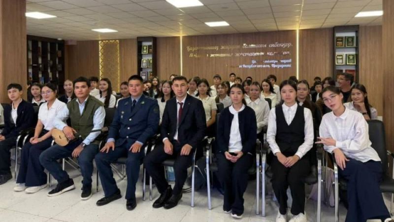 Полицейлер оқушыларға мотивациялық кездесу өткізді