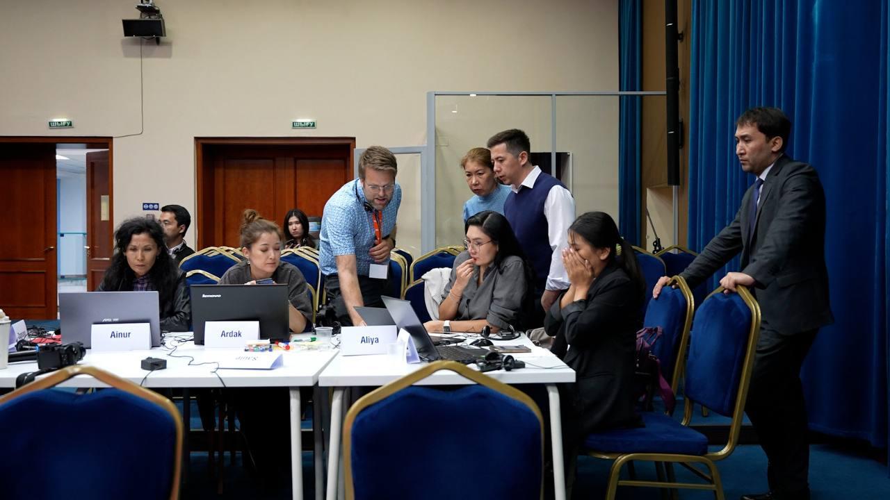 Нидерланды сарапшылары тәжірибелерімен бөлісуде