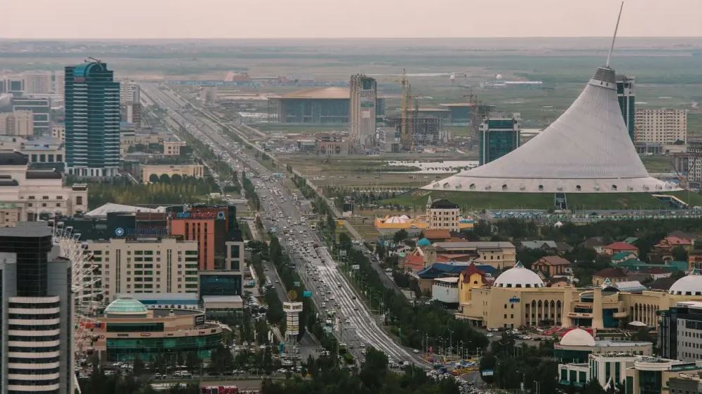 Тұран даңғылының "Хан Шатыр" маңындағы учаскесі жабылды