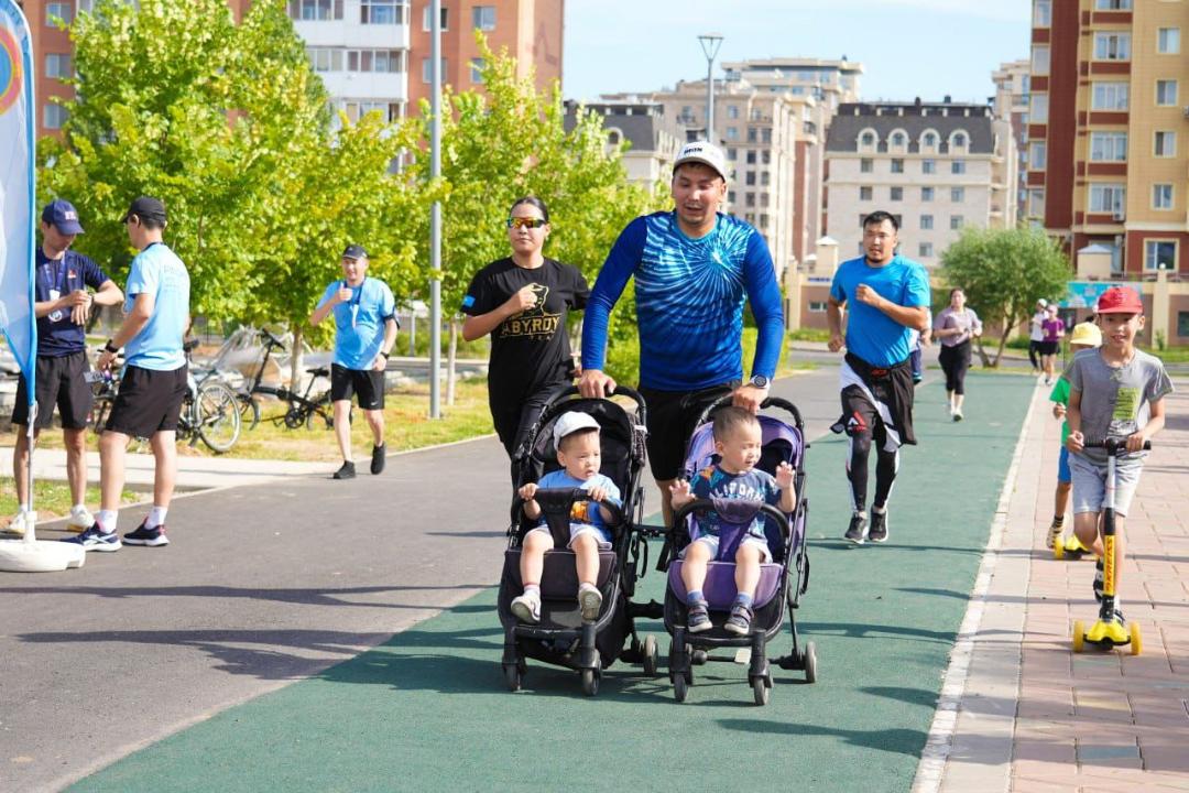 Ботаникалық бақта қоларбалар шеруі өтеді