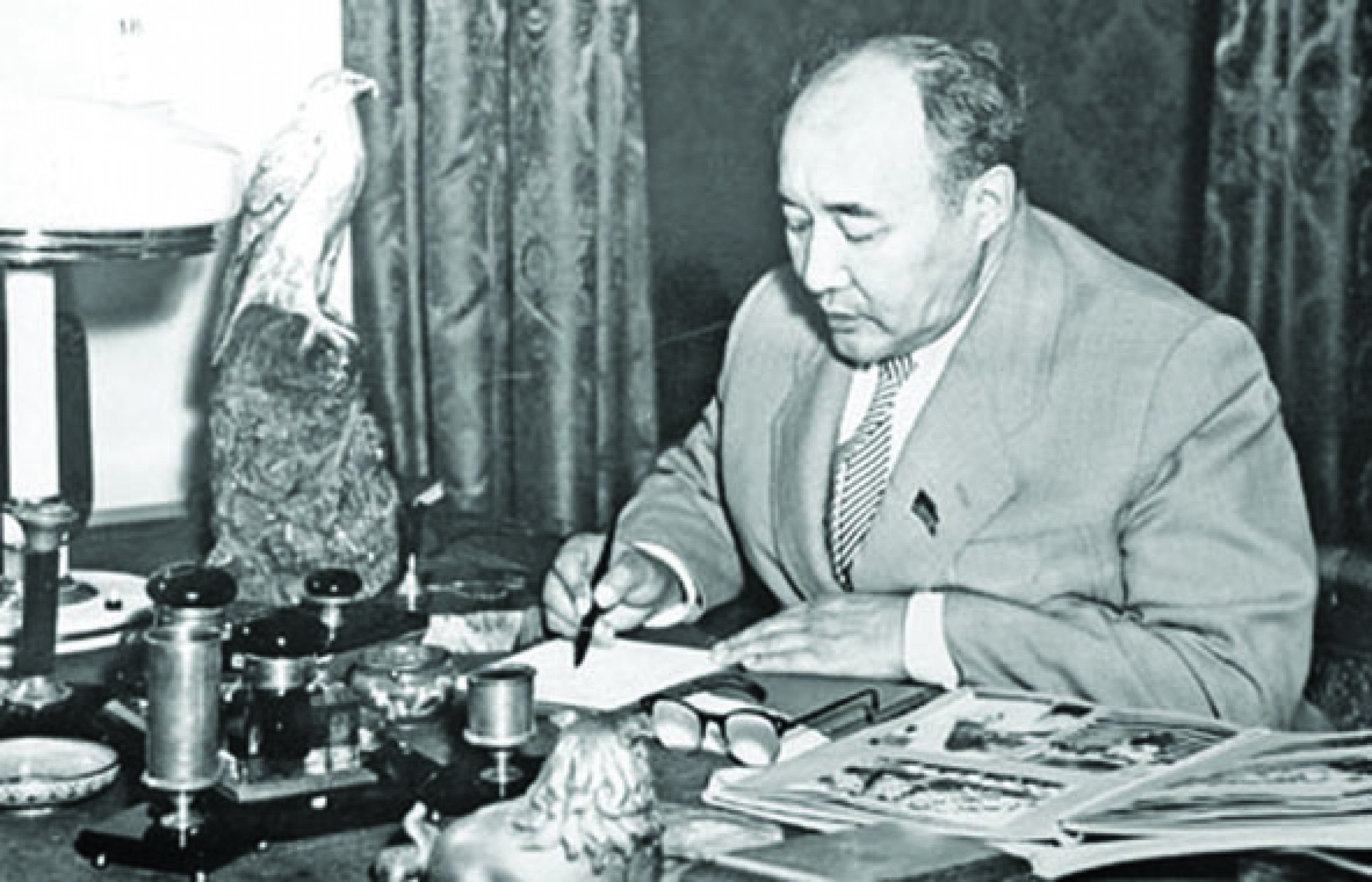 Ұлы тұлға ел төрінде тұрса...