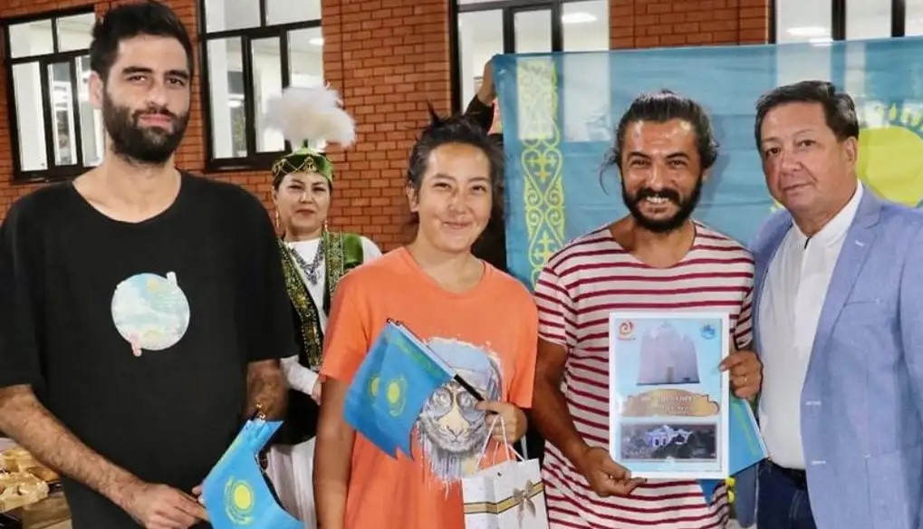 Түркиядан Астанаға бет алған саяхатшылар Ақтөбеге жетті
