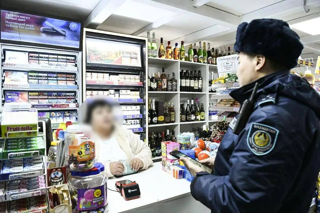 Нұра ауданындағы дүкен иелері насвай мен снюс сатқаны үшін жазаланды