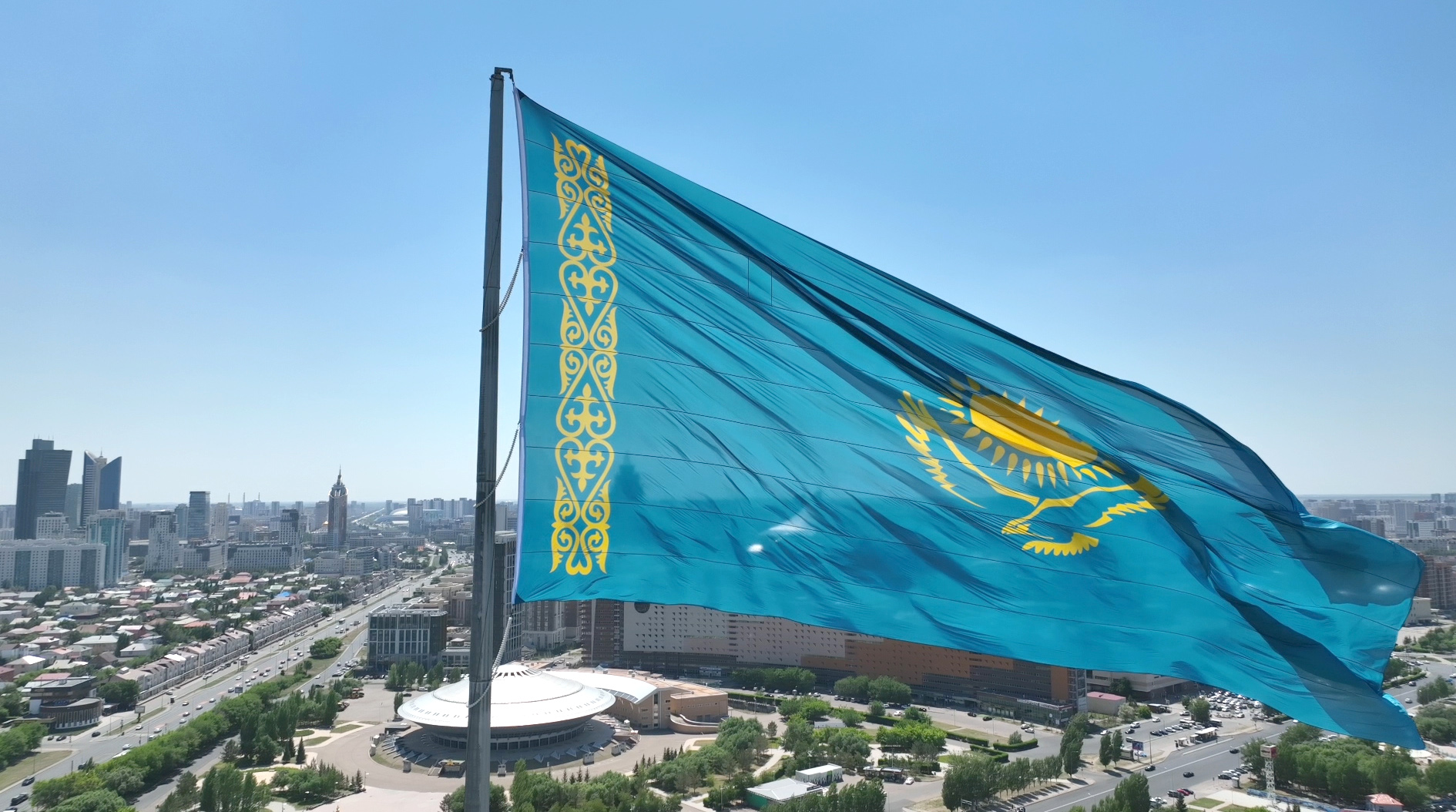 Мемлекеттік туды көлікке орналастыру әкімшілік жауапкершілікке әкелмейді