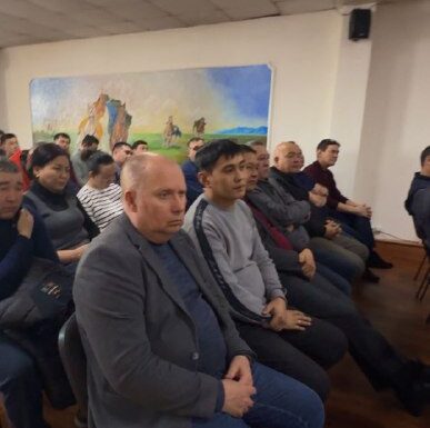 №1 автобус паркінің ұжымына жаңа Конституция жобасы түсіндірілді