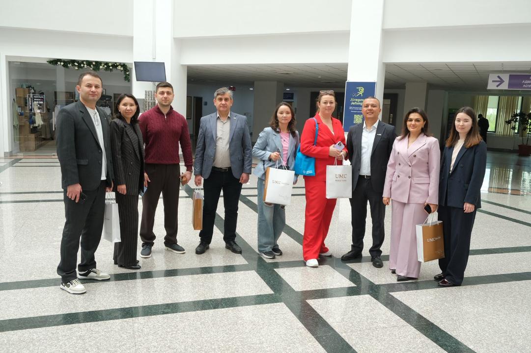 Шетелдік дәрігерлер елорданың клиникаларымен танысты