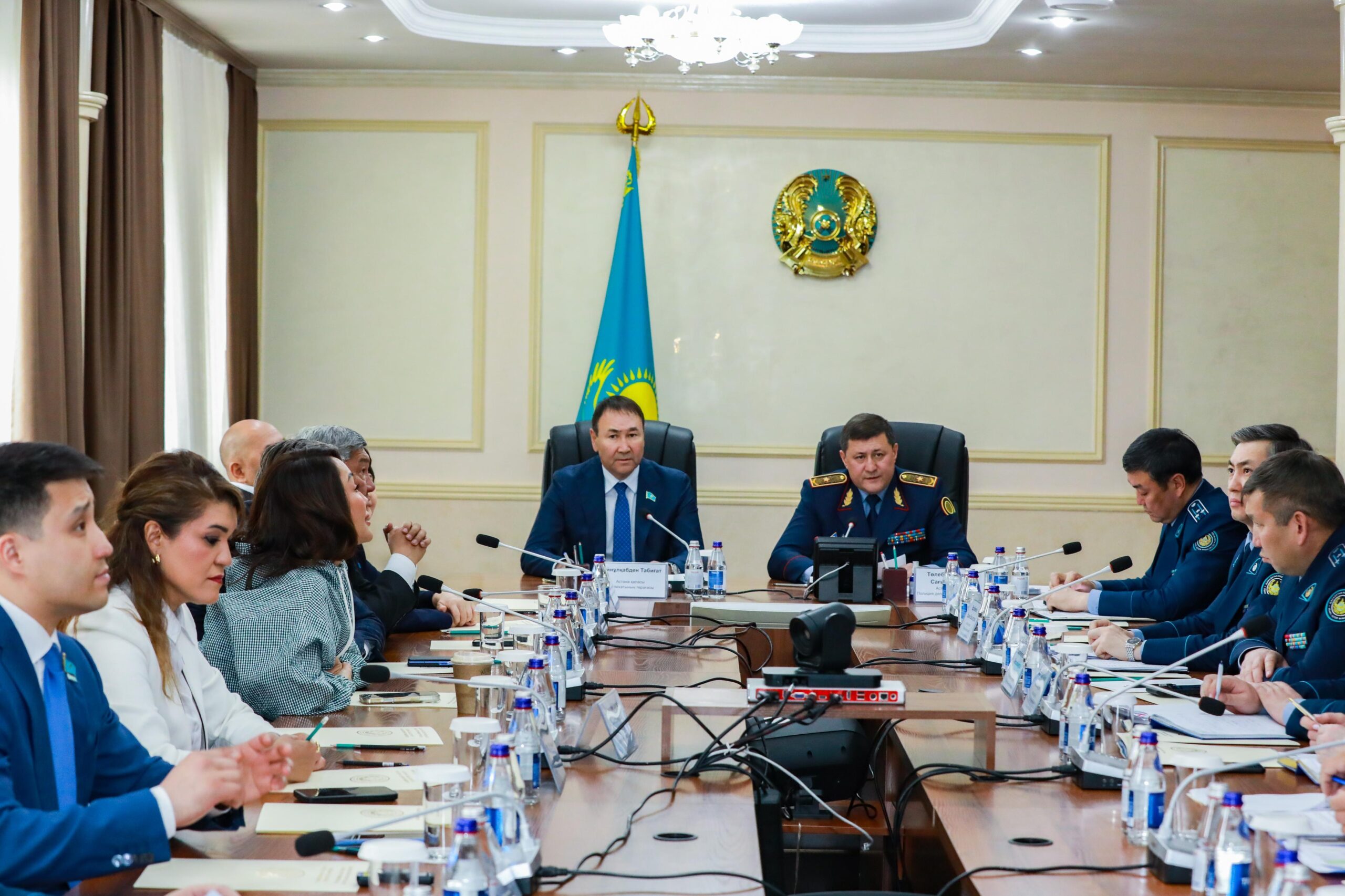 Полиция мен депутаттар елордада қоғамдық қауіпсіздік бойынша негізгі бағыттарды талқылады