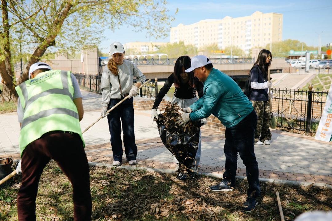 Елордада «Мөлдір бұлақ» экоакциясы өтті
