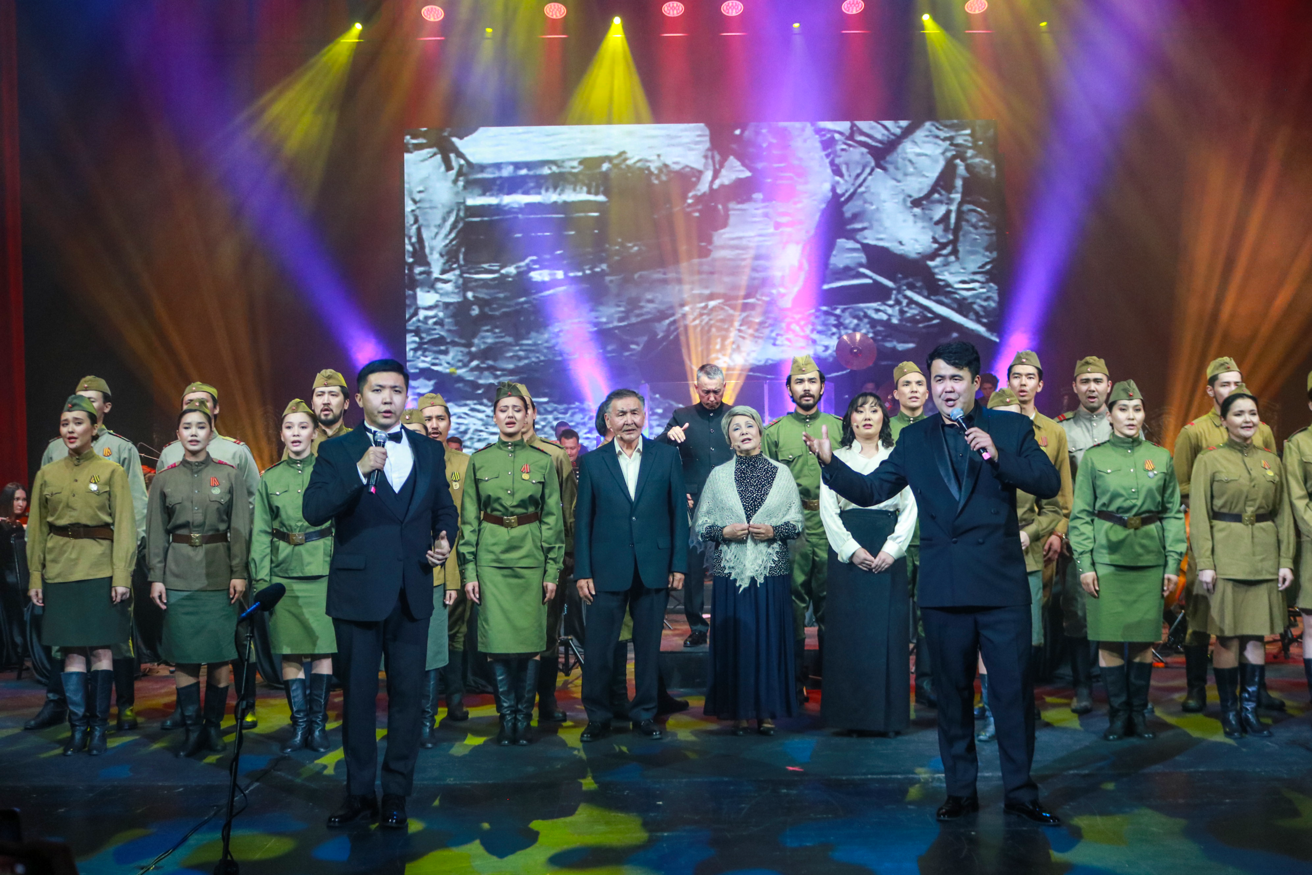 Жазушының «Майдан әндерін» жанғыртты