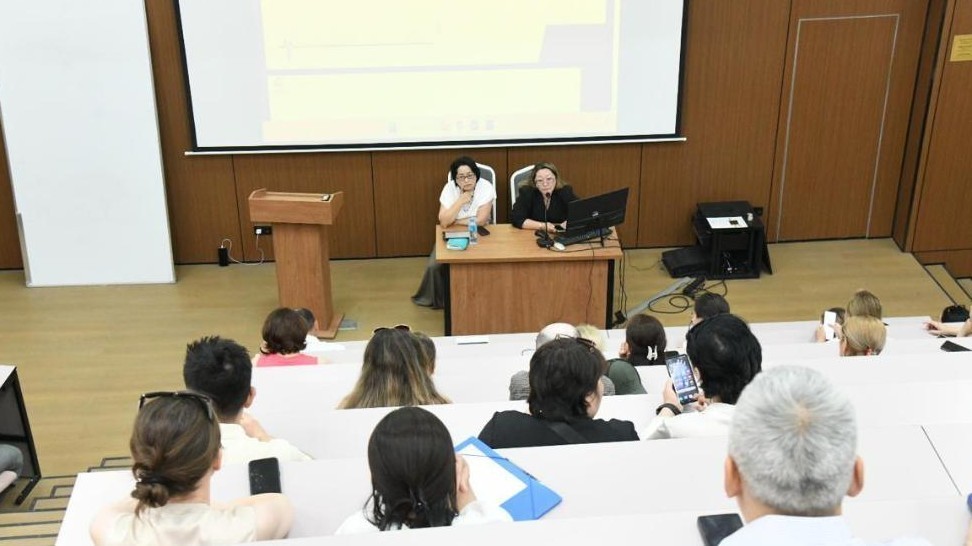 Медицина университетінде жаңа Конституцияның негізгі ережелері талқыланды