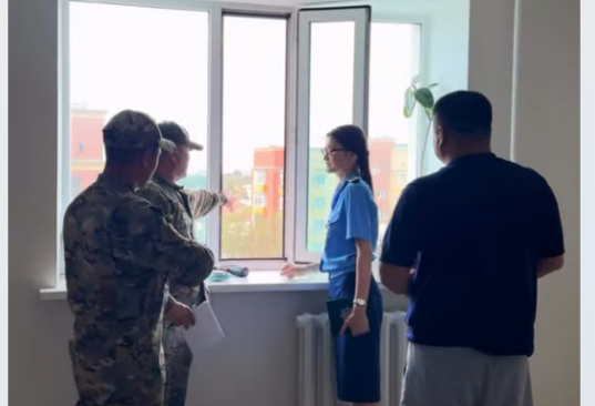 Прокуратура балалардың терезеден құлауының алдын алатын профилактикалық іс-шаралар жүргізуде