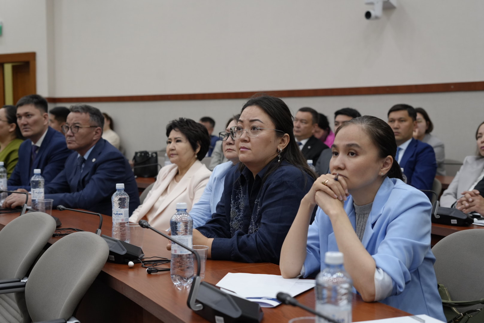 Мәжілісте жатақханаға орналастырудың жаңа жүйесі талқыланды