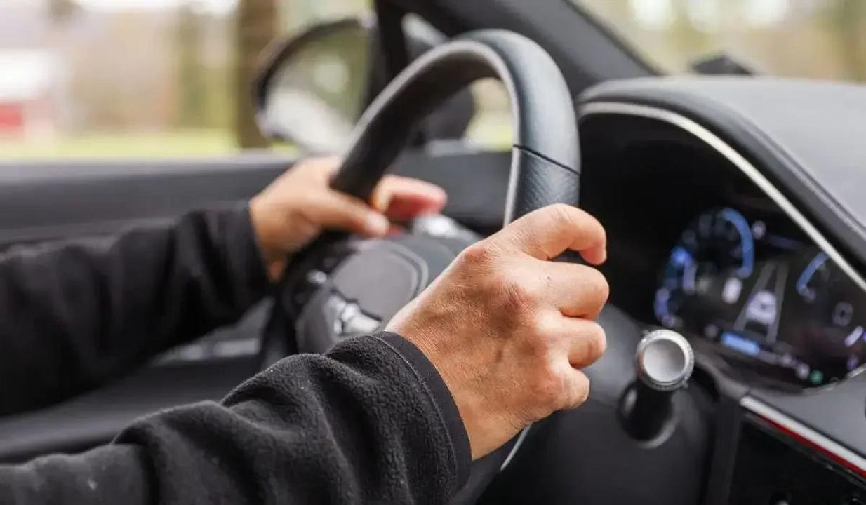 Елордалық жүргізушілерге көліктегі өрт қауіпсіздігі шаралары ескертілді