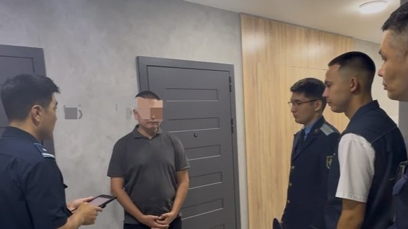 Есіл прокуратурасы пробация қызметінде есепте тұрған тұлғалар бойынша профилактикалық рейд өткізді