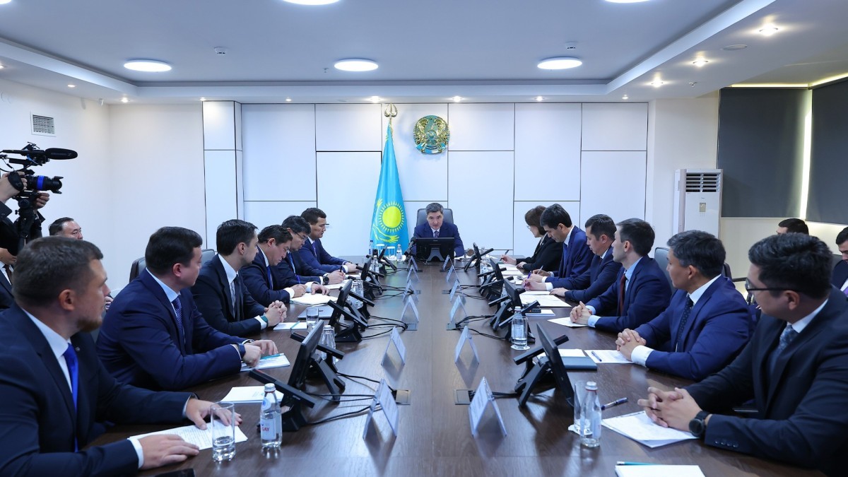 Медициналық ақпараттық жүйелерді біріктіру барысы тексеріліп, денсаулық сақтау саласындағы ЖИ шешімдер таныстырылды