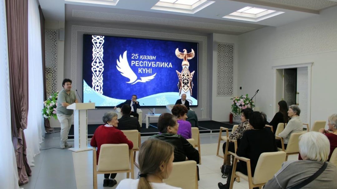 Республика күніне орай ел кітапханаларында 900-ге жуық іс-шара өтті