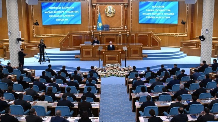 Мемлекет басшысы «Жаңа тарихи кезеңдегі Қазақстанның өзекті міндеттері» атты халыққа Жолдауын жариялауда