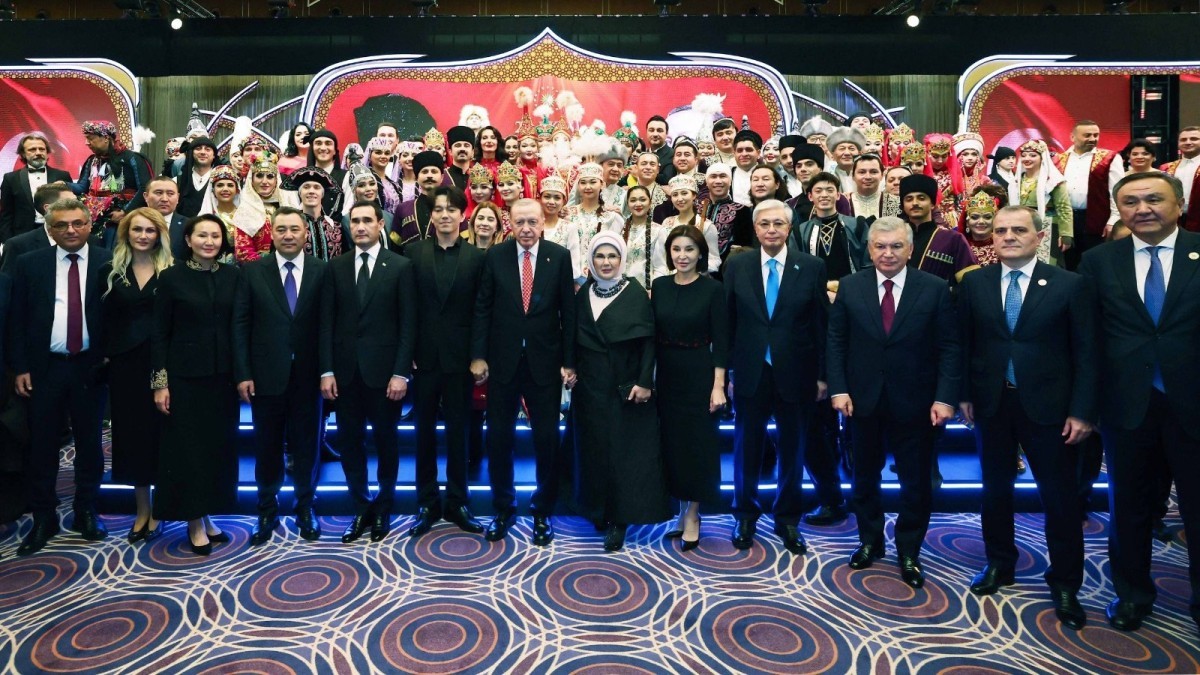 ТМҰ-ға мүше елдер басшылары түркі әлемі өнер шеберлерінің концертін тамашалады