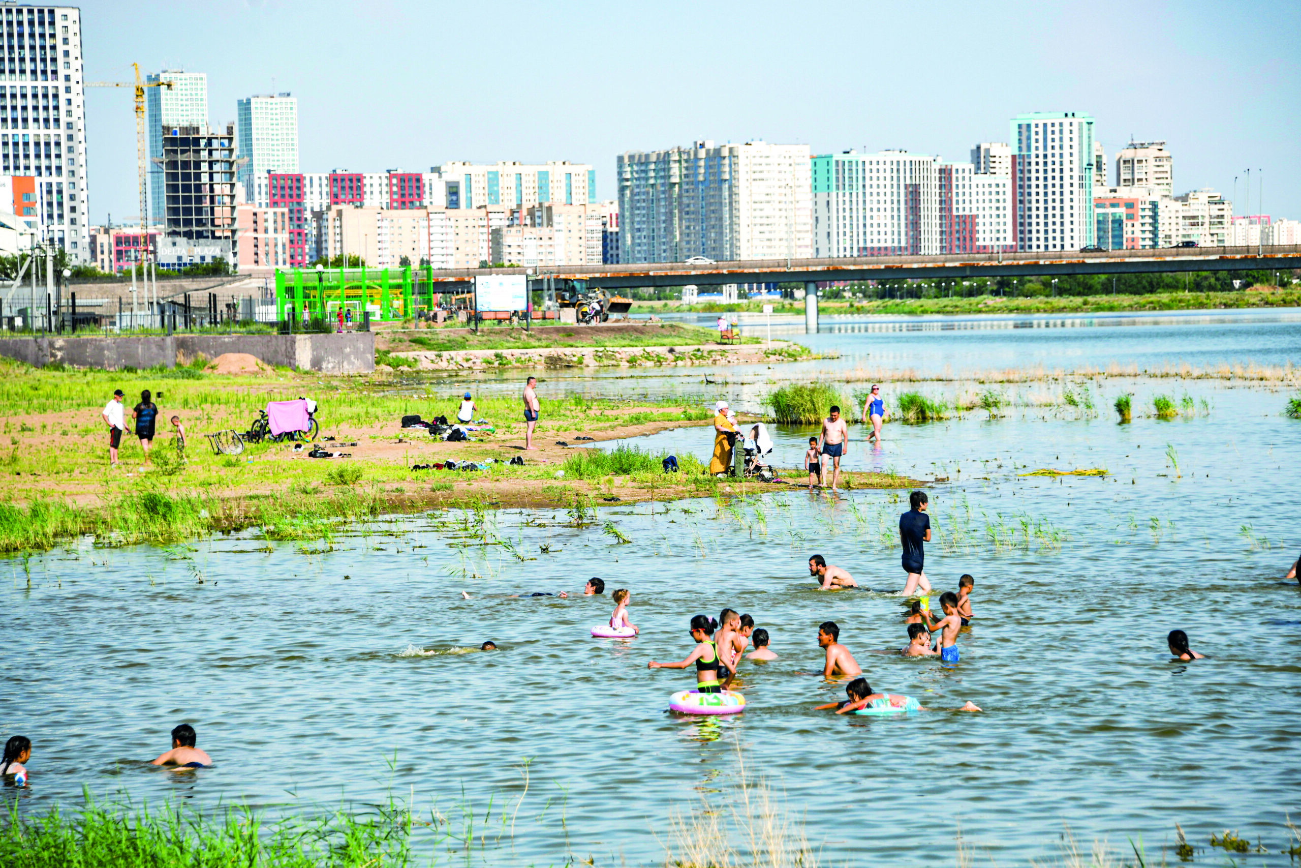 Үй шаруасындағы әйел порноға түсіп қалды MFF порно онлайн көру