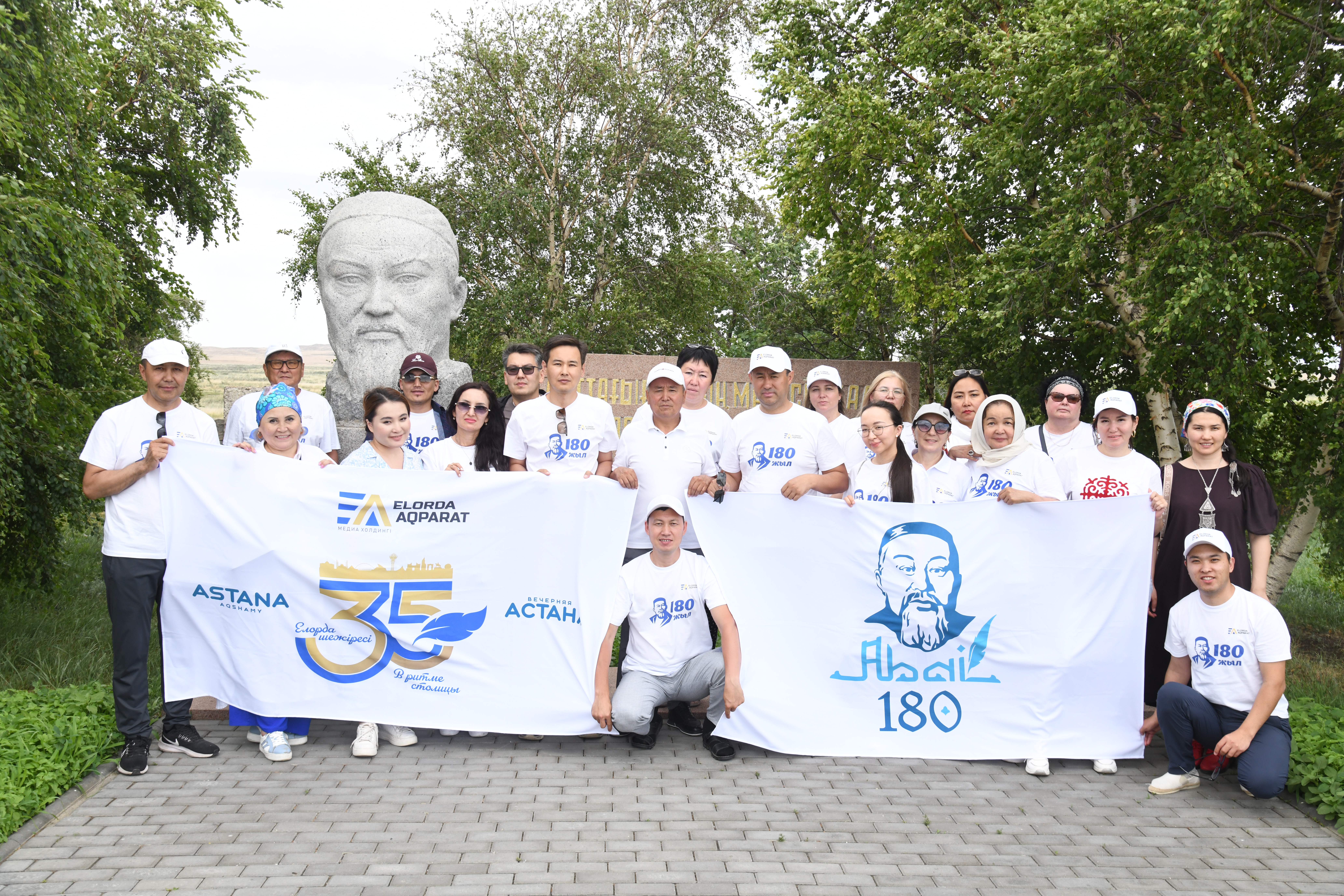 Екі қыз бір жігіт порно минет Әже мен ата арасындағы жыныстық қатынас